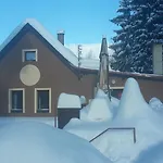 V Zatáčce