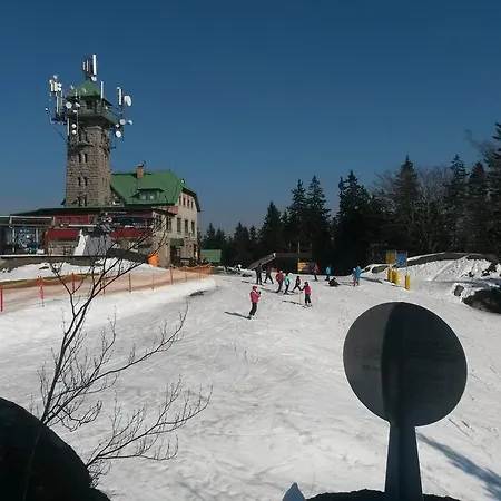 V Zatacce *